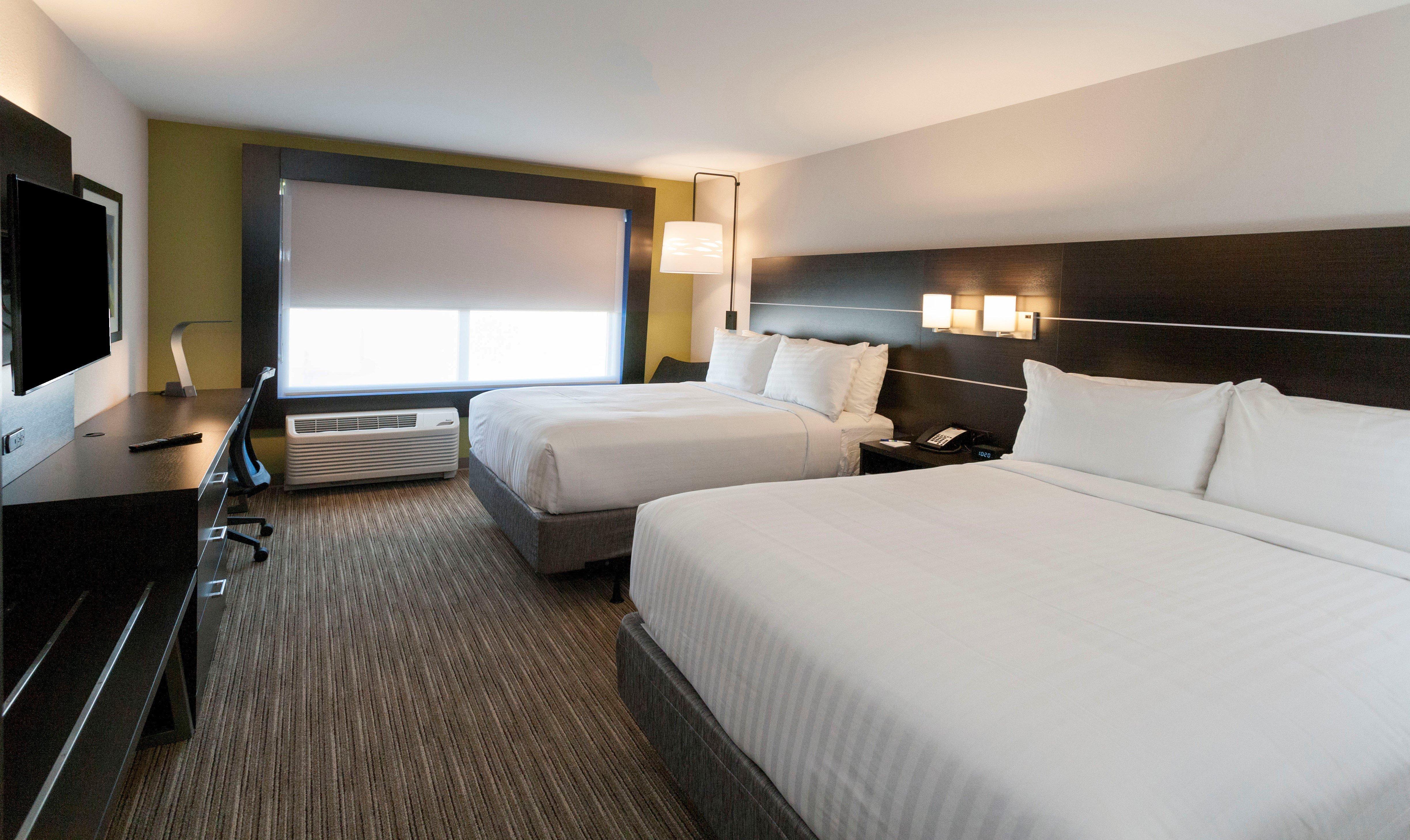Holiday Inn Express & Suites - Dodge City By Ihg Exterior photo